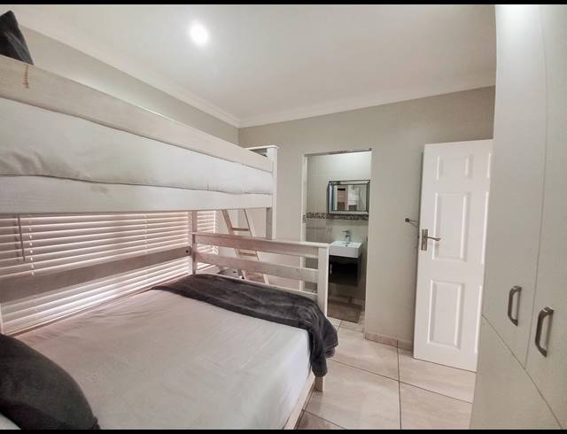 2 BEDROOM APARTMENT FOR SALE IN UVONGO